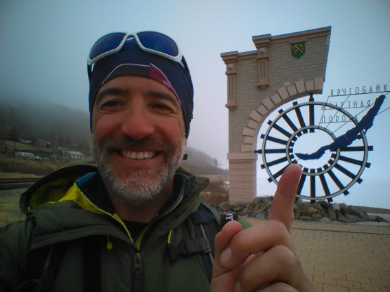 Kultuk mi meta, monumento del lago